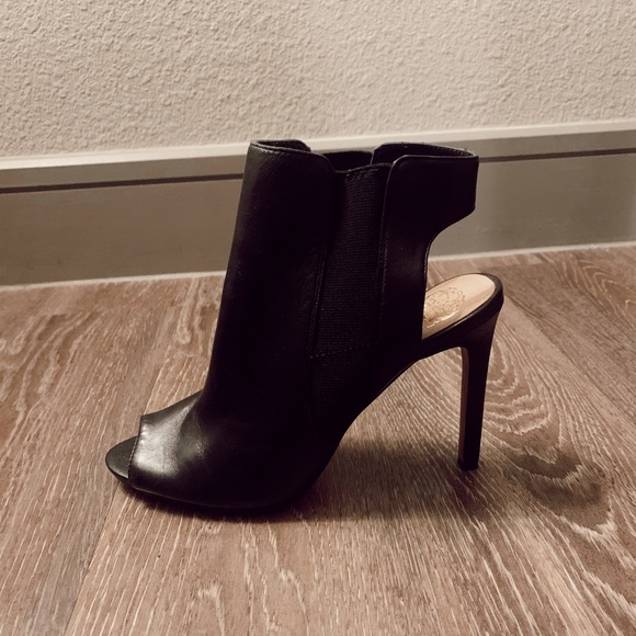 Vince Camuto black heels 🖤 - Picture 3 of 6